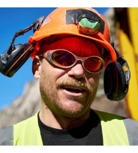 An Athlasadh Slammer Sunglasses